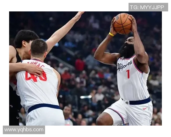 快船逆转开拓者，登顶西部